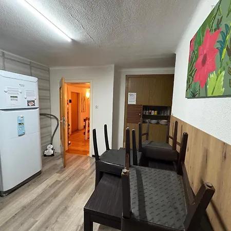 H 14 Fuer Bis 8 Personen Monteurwohnung Appartement Gusenburg