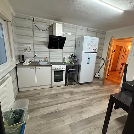 Appartement H 14 Fuer Bis 8 Personen Monteurwohnung Gusenburg