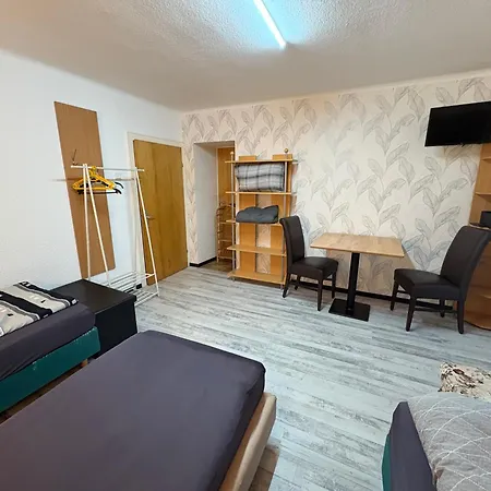 H 14 Fuer Bis 8 Personen Monteurwohnung Gusenburg