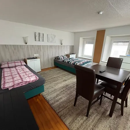 Appartement H 14 Fuer Bis 8 Personen Monteurwohnung *