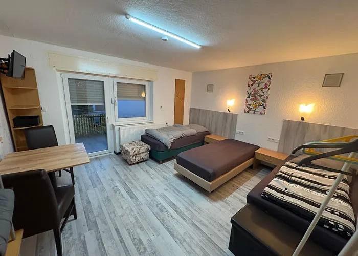 H 14 Für Bis 8 Personen Monteurwohnung *