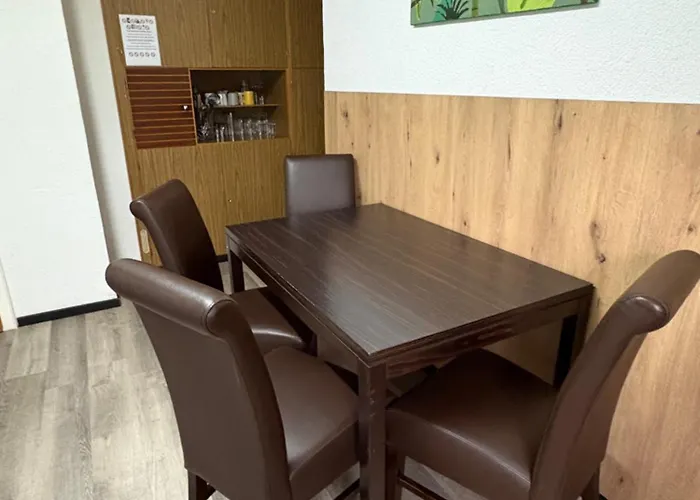 H 14 Für Bis 8 Personen Monteurwohnung