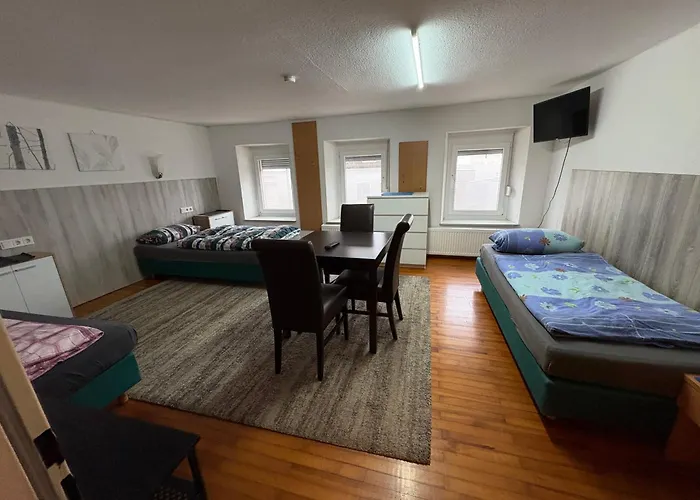 H 14 Für Bis 8 Personen Monteurwohnung * Gusenburg